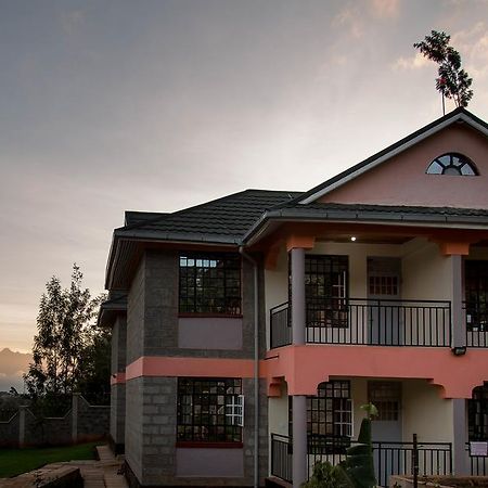 Kuniville Guest House 니에리 외부 사진