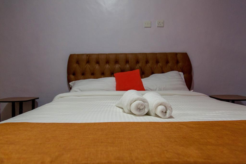 Kuniville Guest House 니에리 외부 사진