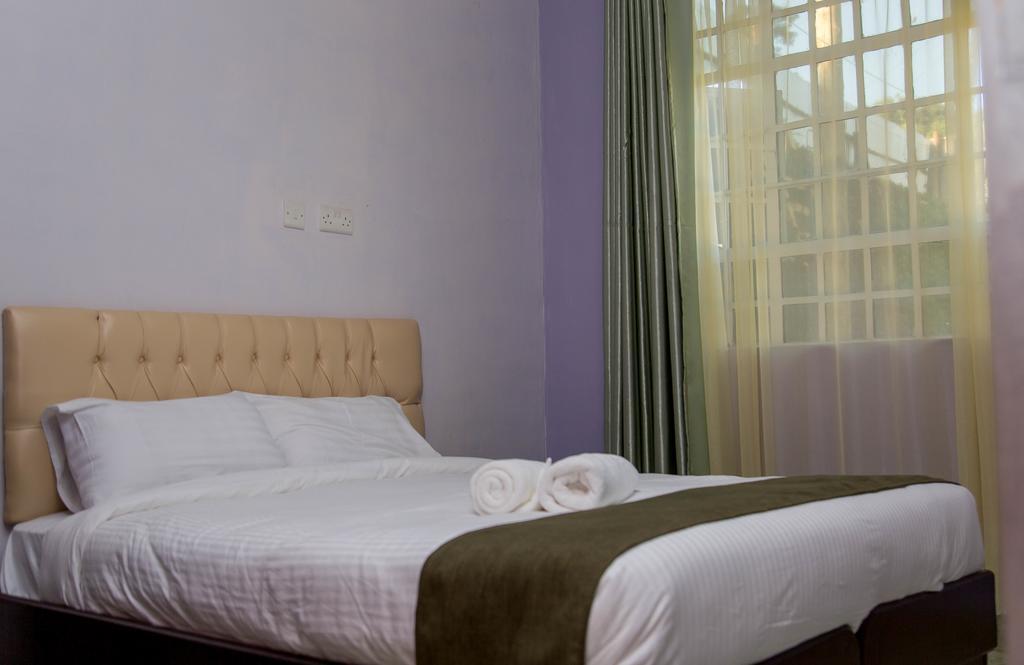 Kuniville Guest House 니에리 외부 사진