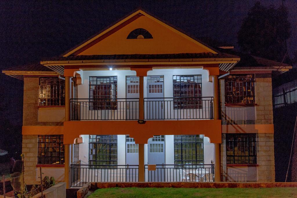 Kuniville Guest House 니에리 외부 사진