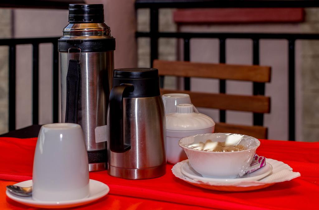 Kuniville Guest House 니에리 외부 사진