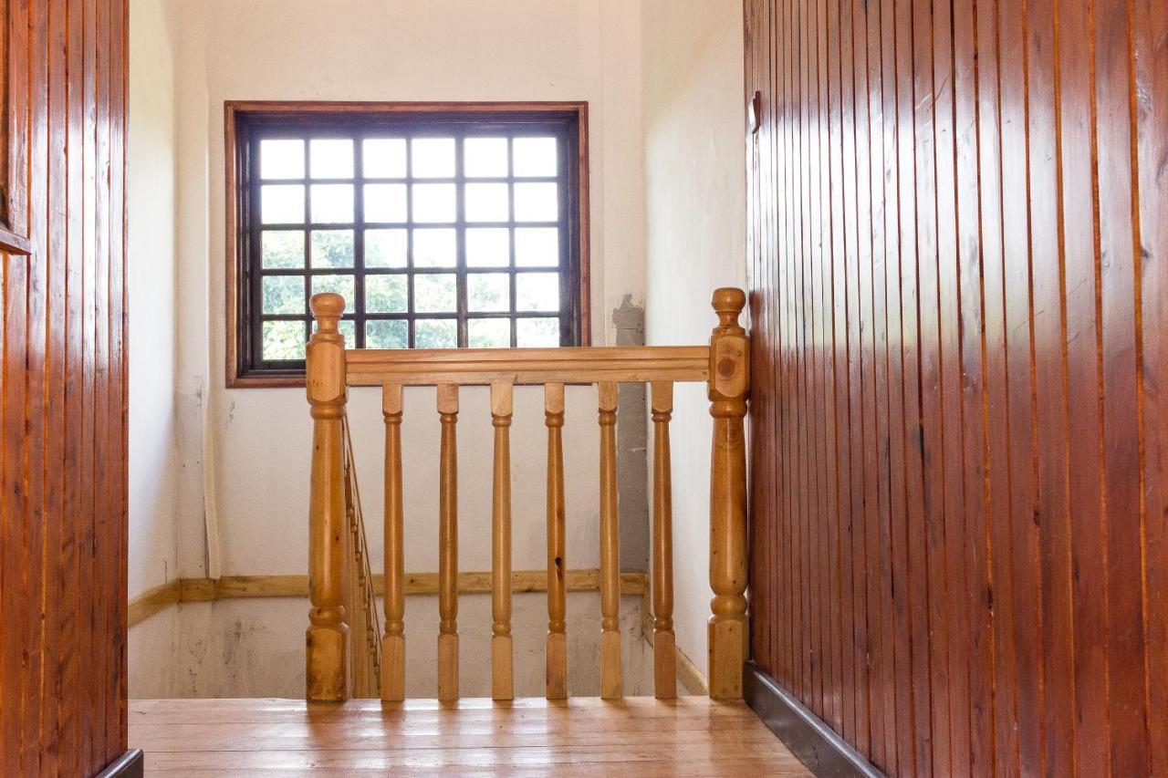 Kuniville Guest House 니에리 외부 사진
