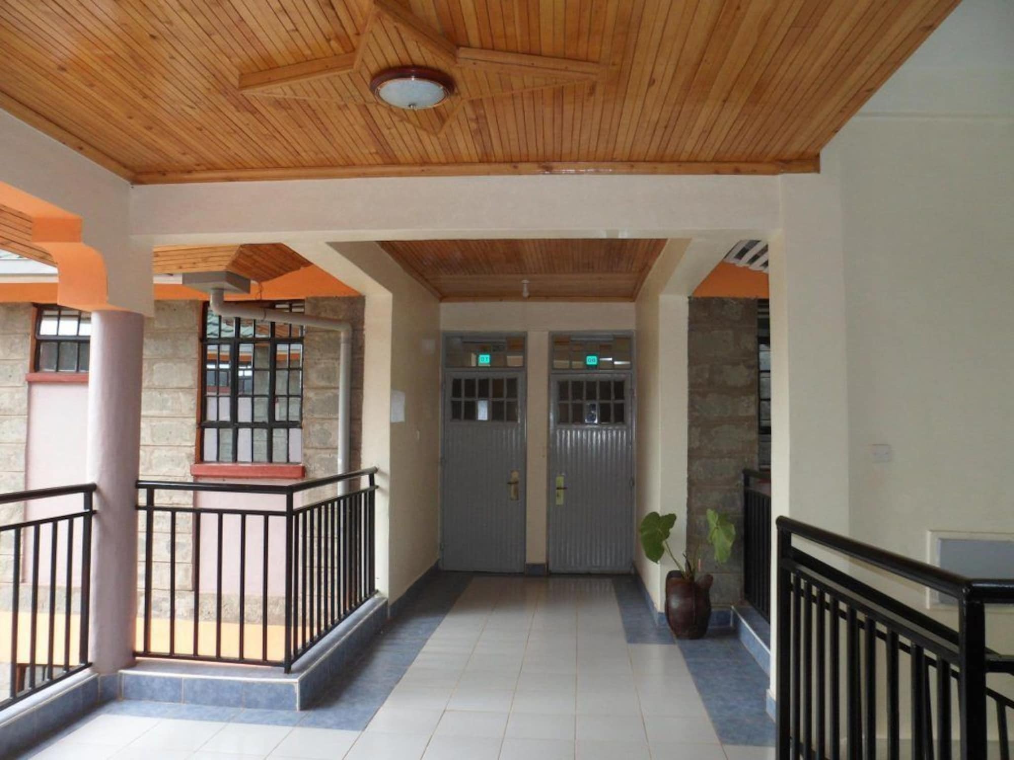 Kuniville Guest House 니에리 외부 사진