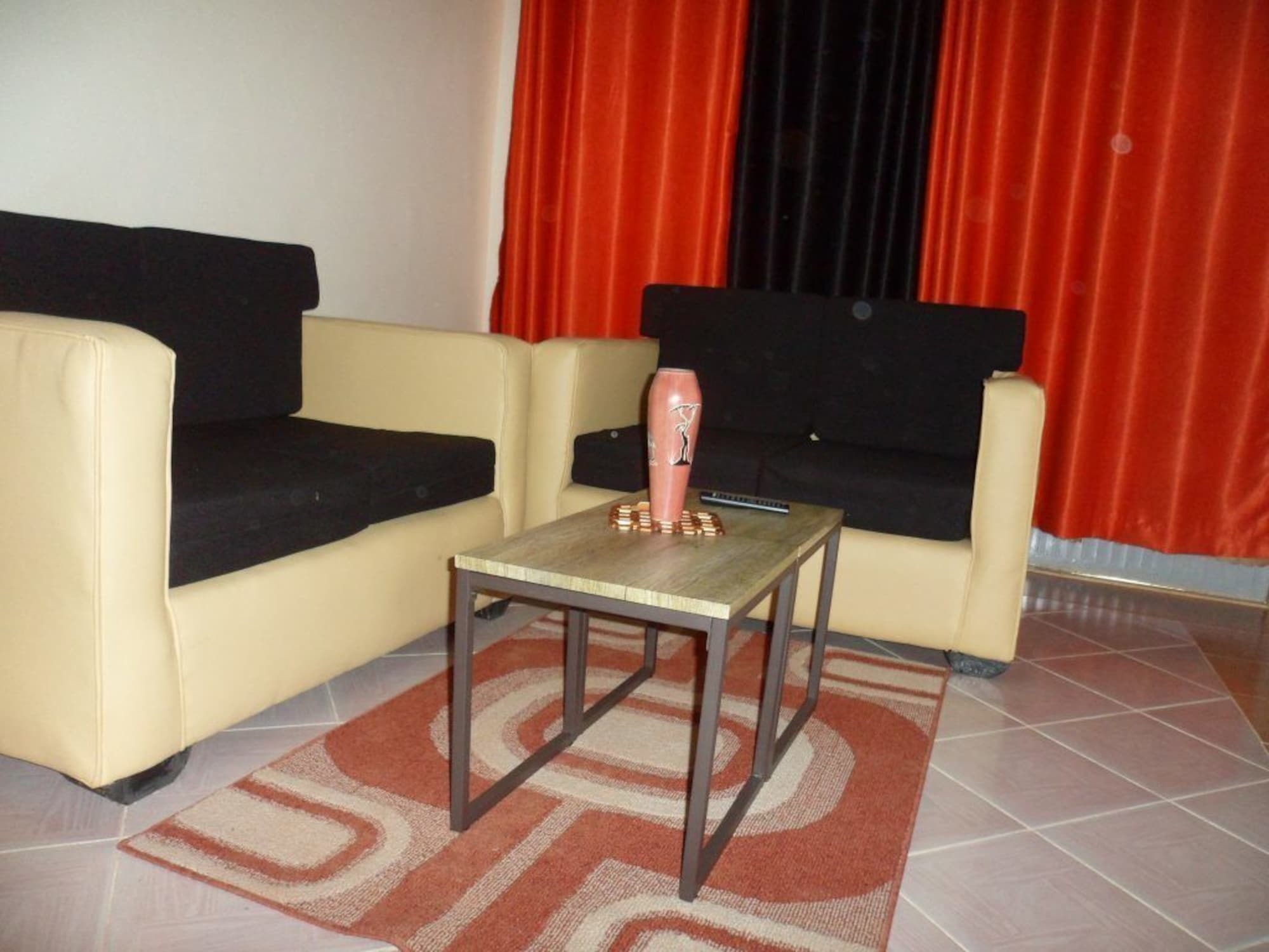 Kuniville Guest House 니에리 외부 사진